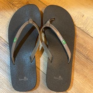 Sanuk sandals